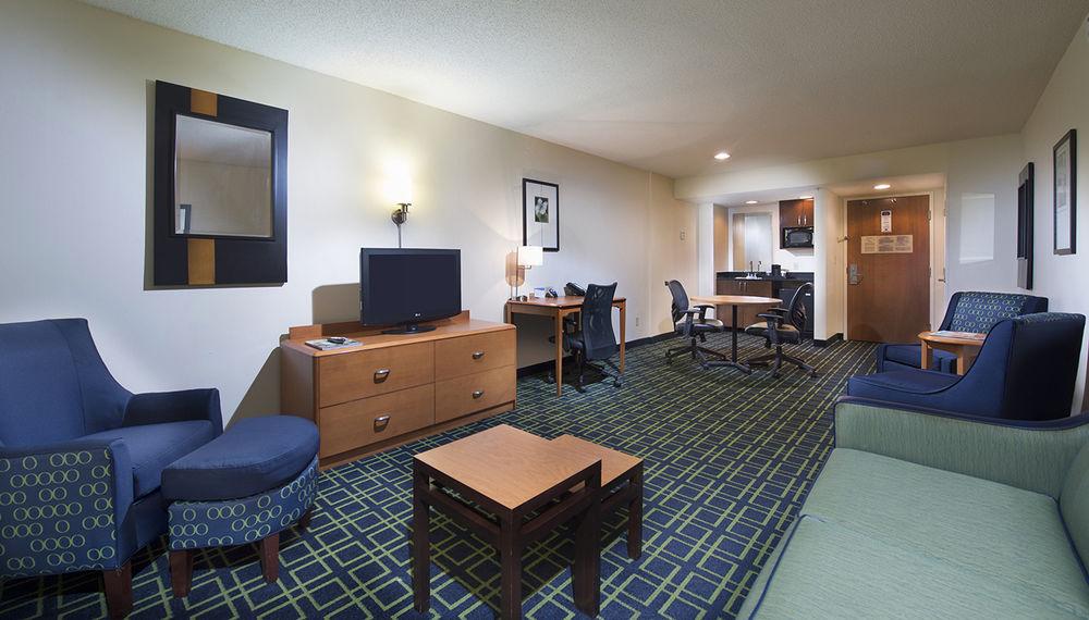Fairfield Inn & Suites By Marriott Charleston Airport/Convention Center North Charleston Exterior foto