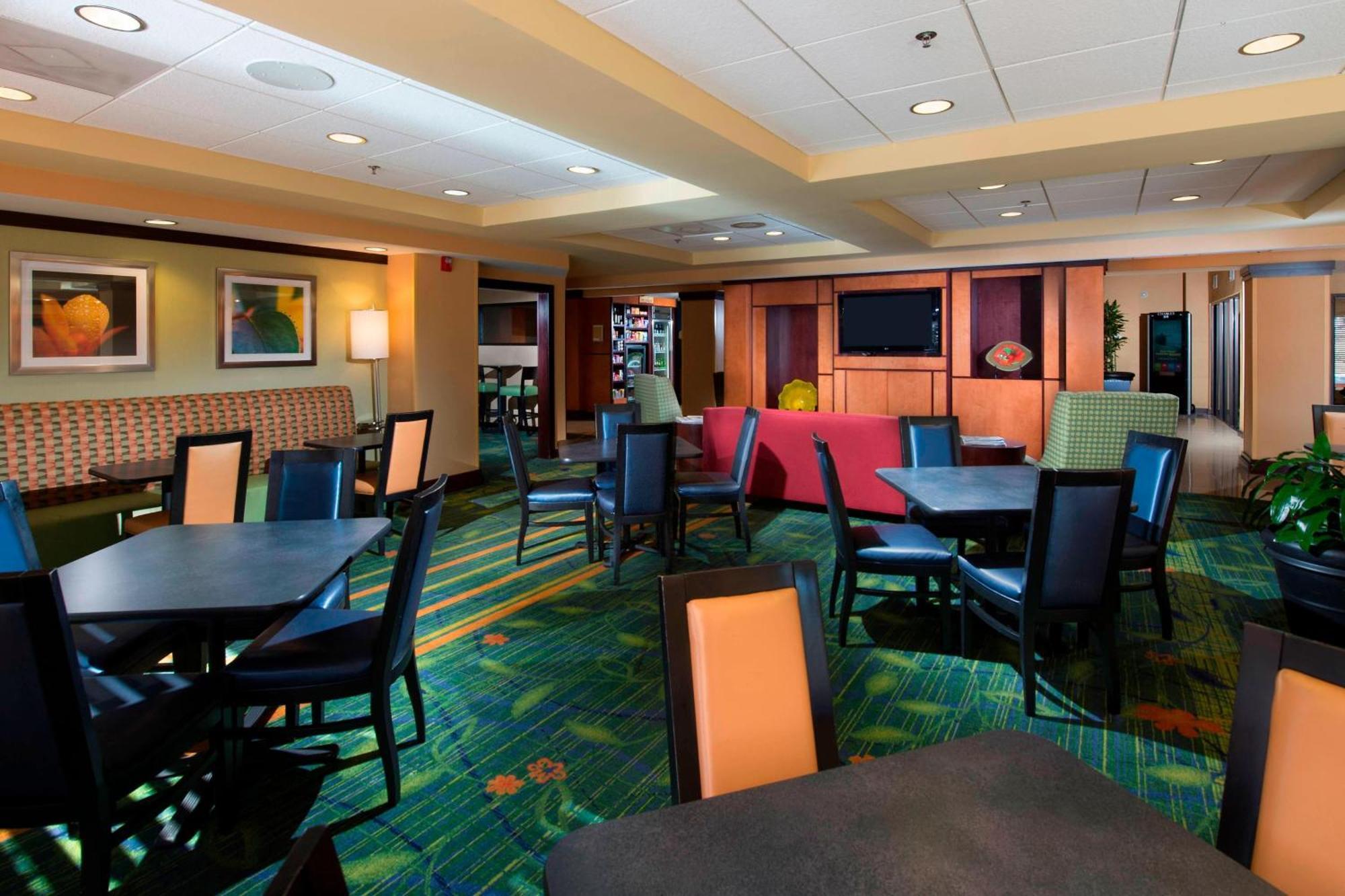 Fairfield Inn & Suites By Marriott Charleston Airport/Convention Center North Charleston Exterior foto